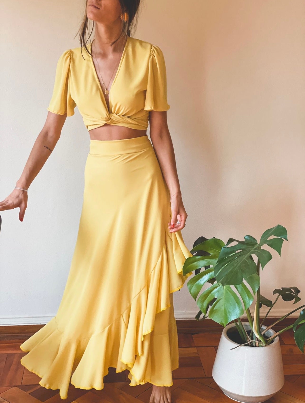 Crop Gracia amarillo